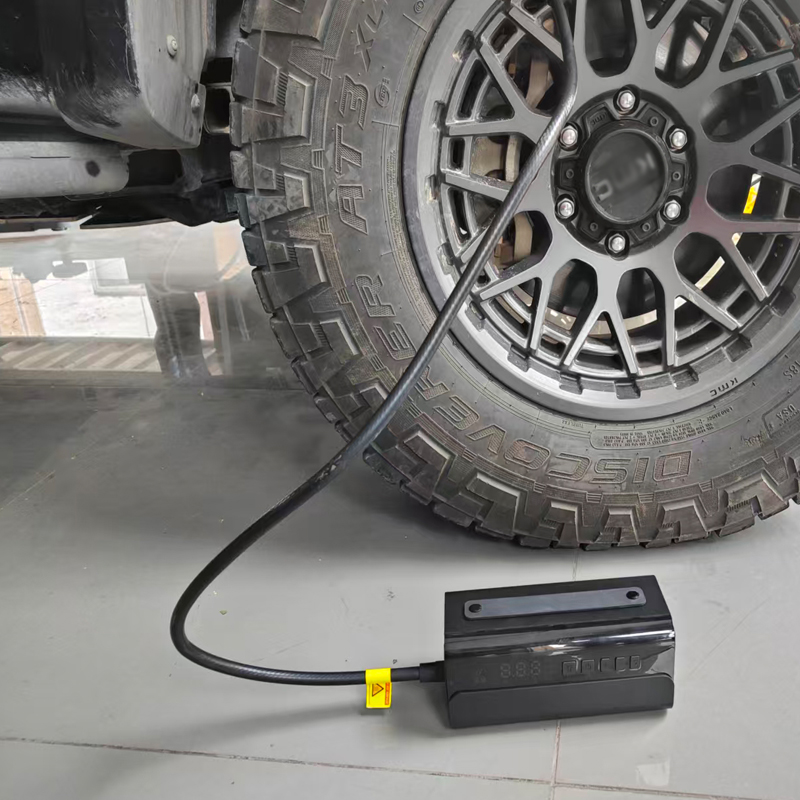 Heavy smart tire inflator for camper SUV car